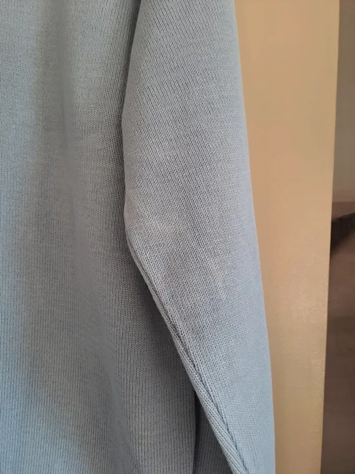 Pull homme gris cargo L décoloration de pliage car rarement porté prix mini - photo numéro 4