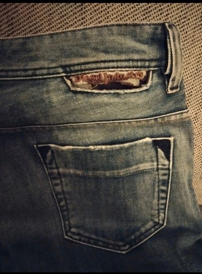 Jean femme Diesel taille 42 - photo numéro 4