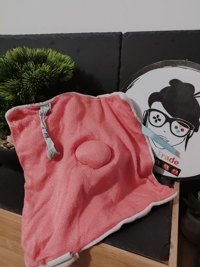 Doudou plat souris mademoiselle et ribambelle moulin roty rose crème jaune pois - photo numéro 2