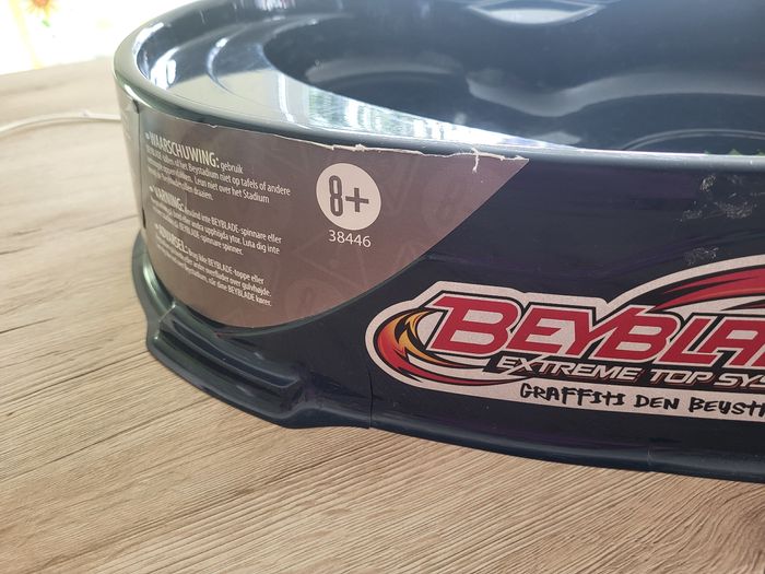 Arène beyblade +3 toupies - photo numéro 4