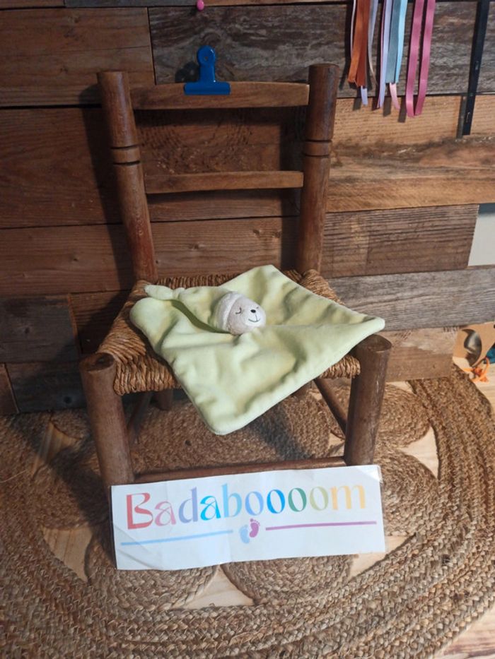 Doudou ours vert kimbaloo tbe