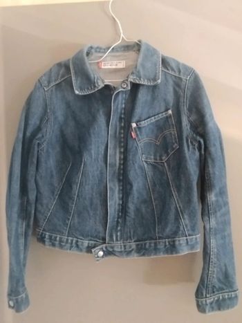 Veste levis
