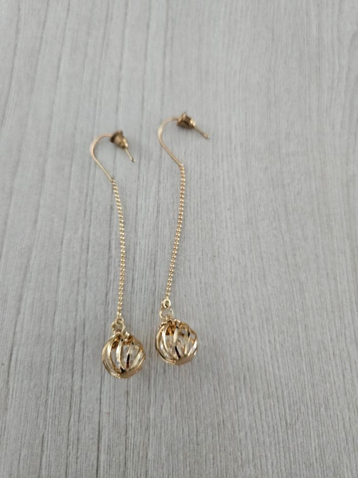 Boucle d'oreille pendante