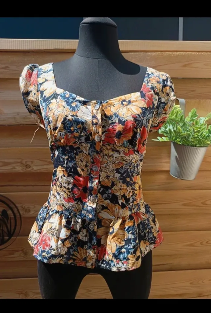Chemisier fleuri taille XS neuf - photo numéro 2