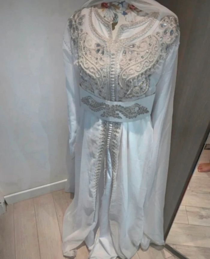 Caftan blanc argent
