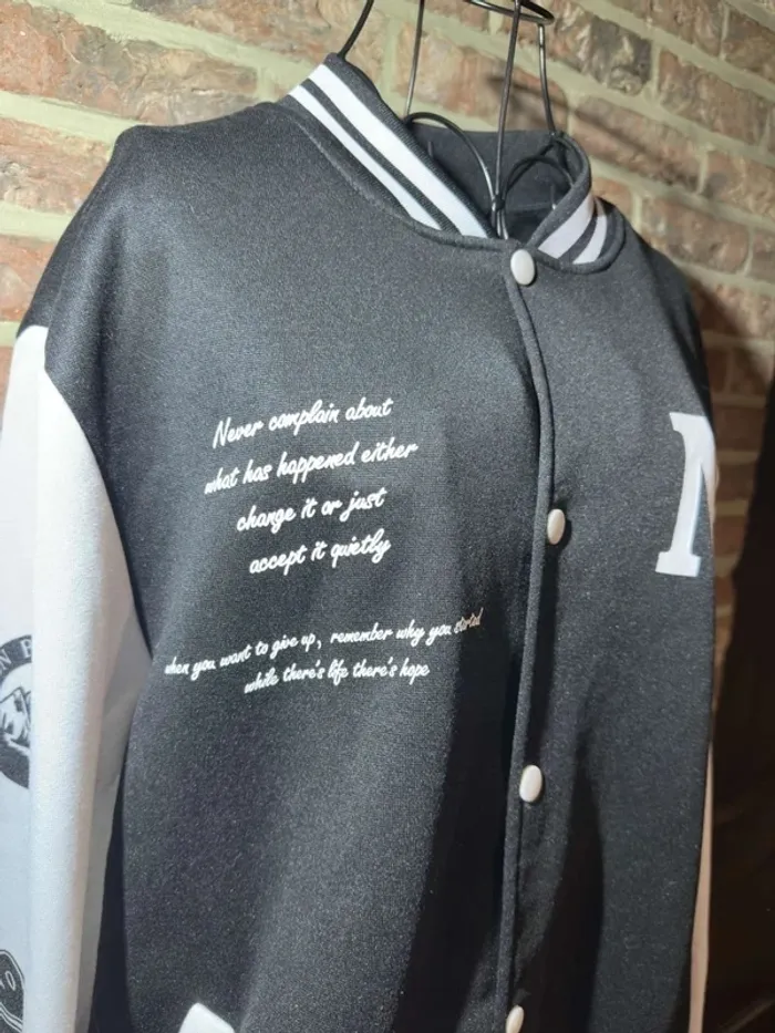 Blouson Varsity noire et blanche New York Taille L / 40 - photo numéro 3