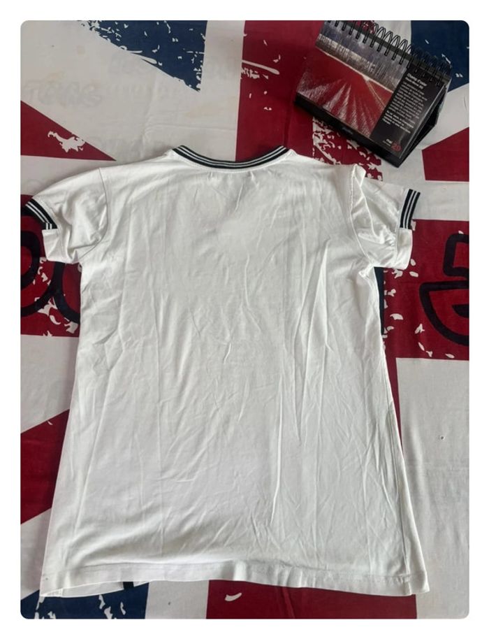 T-shirt col en V Enzo Di Capri taille S - photo numéro 9