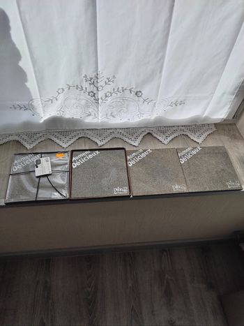 Assiettes de présentation Neuf