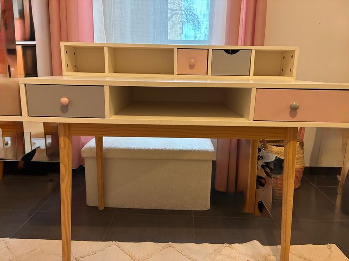 Bureau et étagère