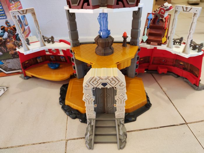 Tour des éléments Gormiti + figurines - photo numéro 6