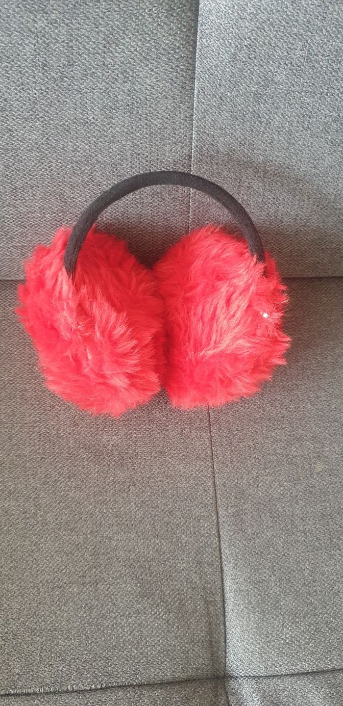 Cache oreille rouge - photo numéro 2
