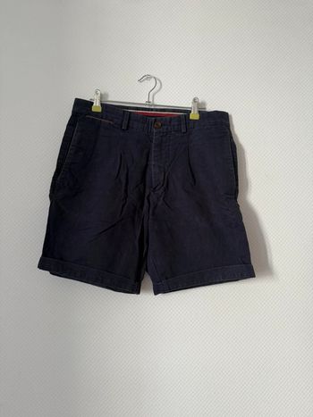 Short chevignon en bon état taille 40 bleu marine