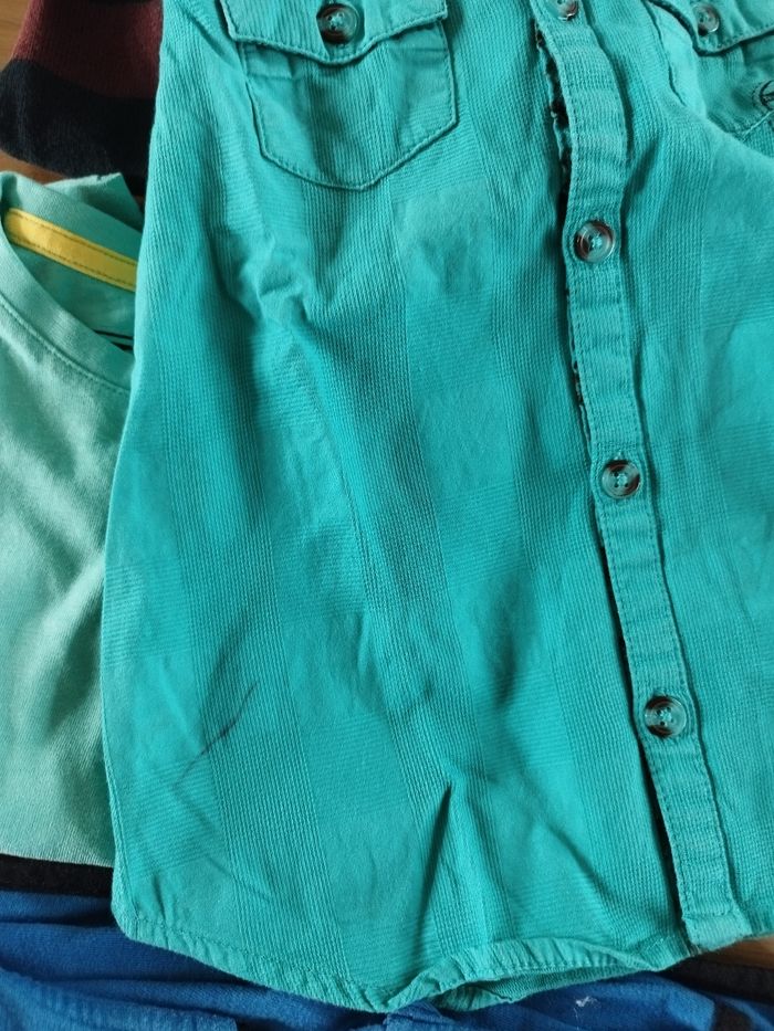Lot 13 vêtements garçon 4 ans - photo numéro 3
