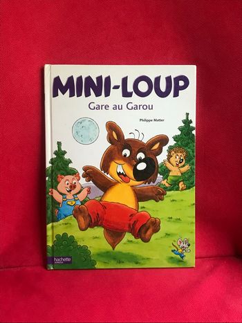 Livre mini loup Gare au garou