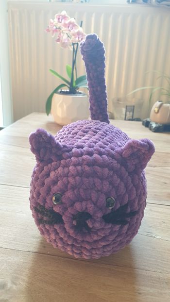 Neuf crochet fait main avec amour amigurumi figurine gros chat violet laine chenille 