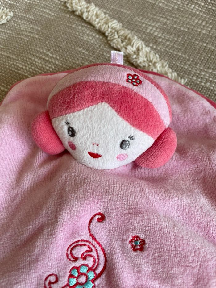 Peluche doudou plat 19cm sucre d’orge poupée fille rose fuchsia très bon état - photo numéro 2
