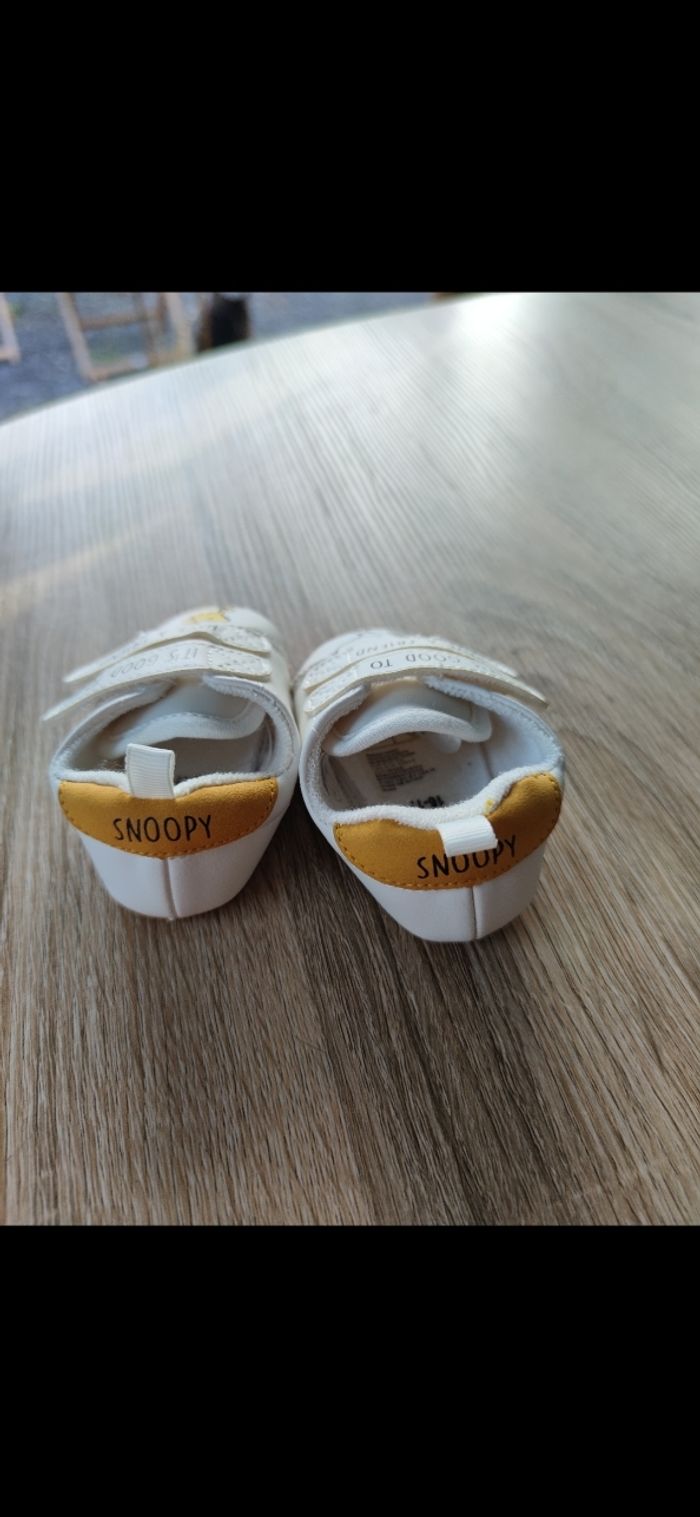 Petite baskets Snoopy bébé - photo numéro 3