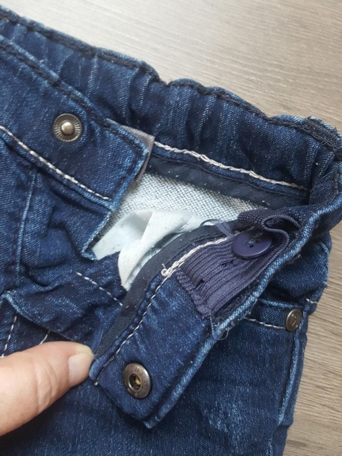Short en jeans taille 12 mois / 74 - photo numéro 3
