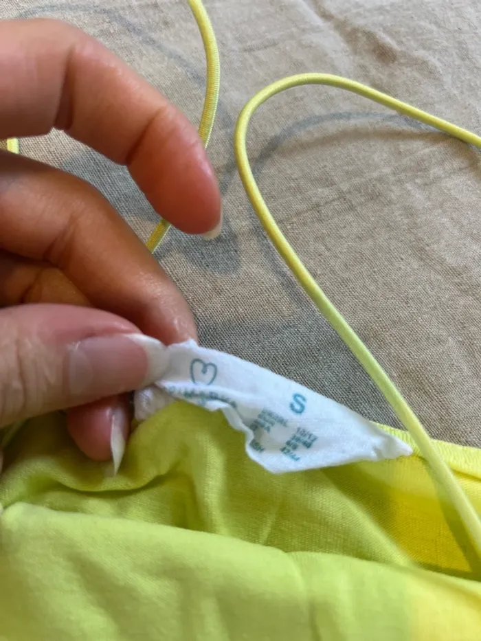 Débardeur Primark jaune - photo numéro 2