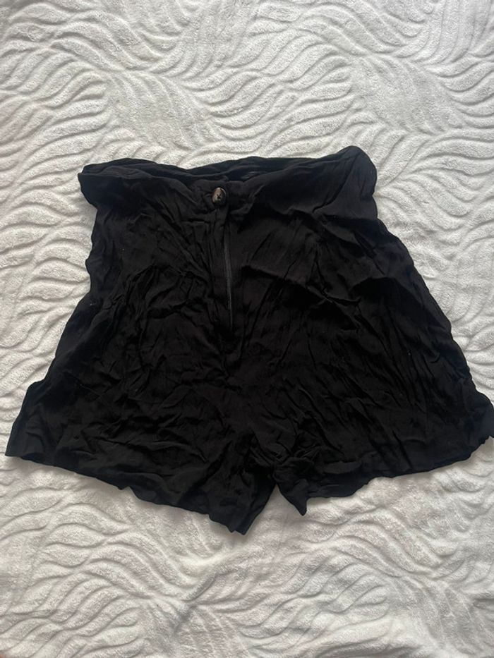 Short droit court noir taille haute