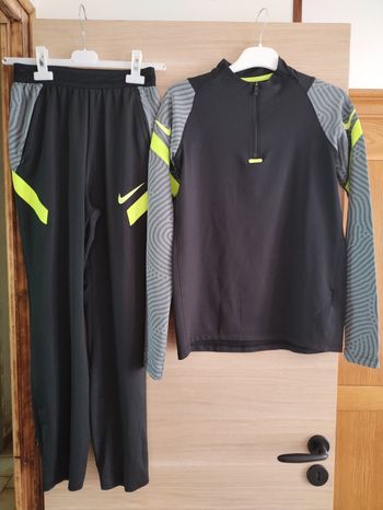 Ensemble Nike sport Taille 13-15 ans