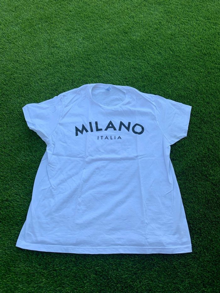 TEE shirt