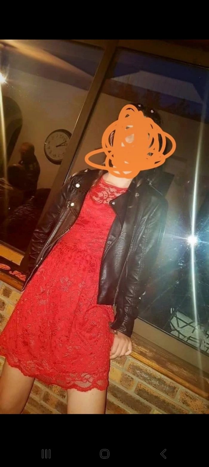 Robe en dentelle rouge T36 - photo numéro 4