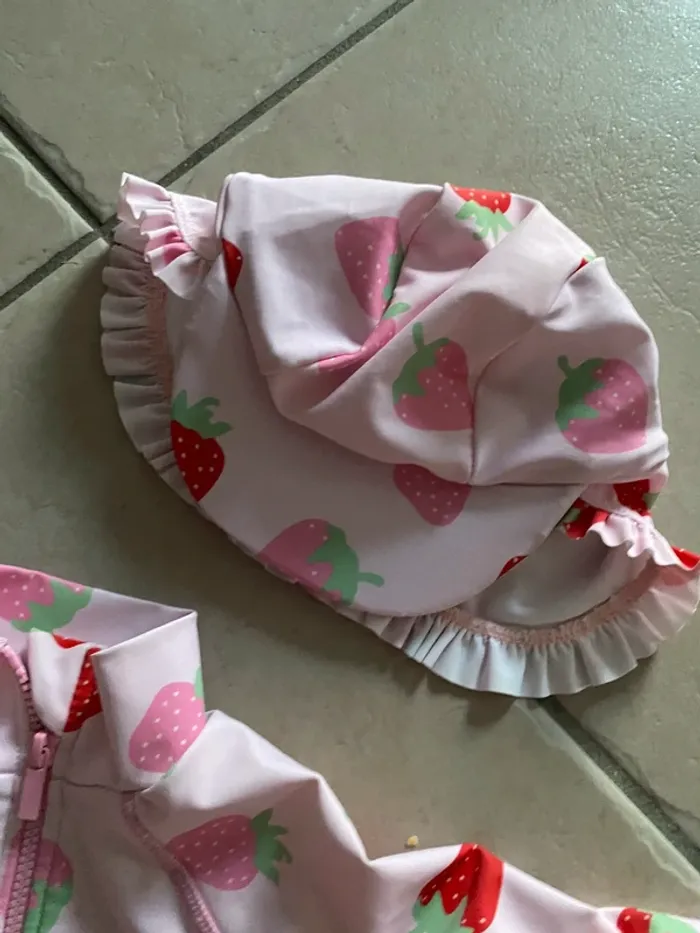 Maillot de bains fille fraise - photo numéro 4