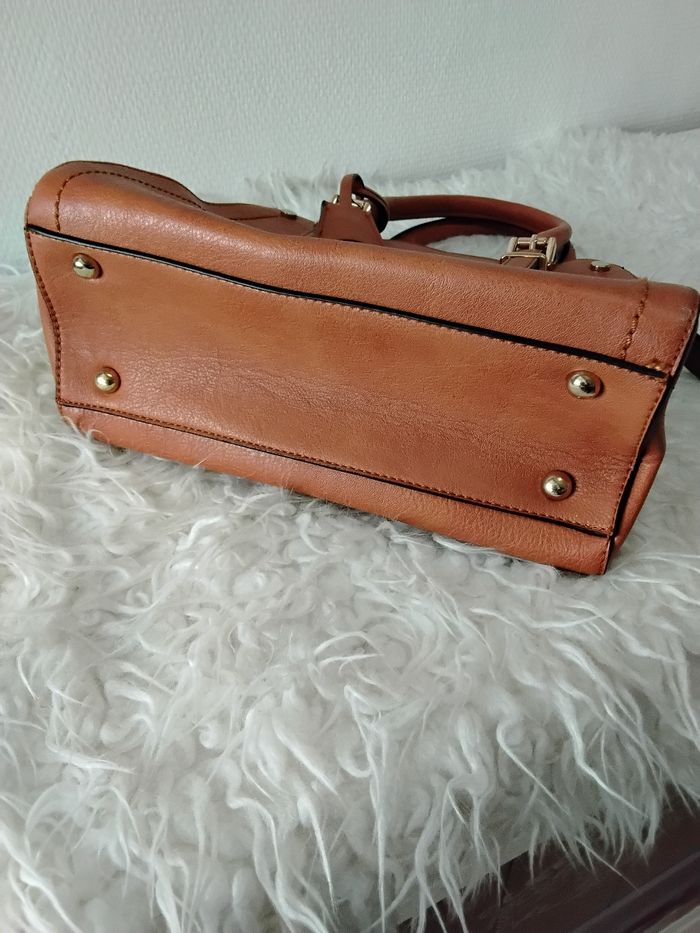 Sac à main 👜 élégant couleur camel parfait état - photo numéro 7