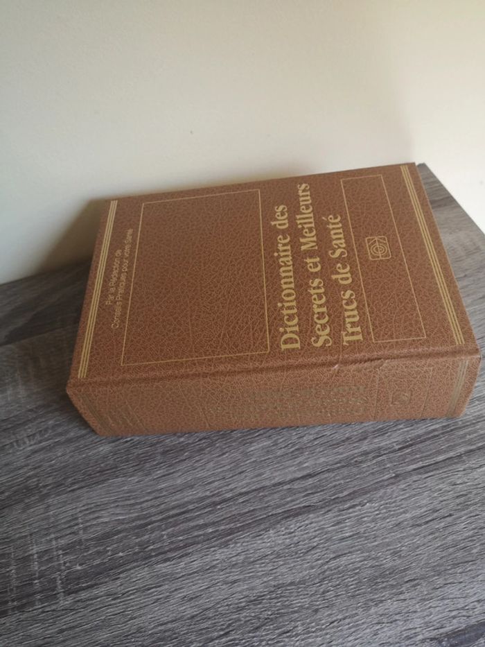 Livre Dictionnaire des Secrets et Meilleurs trucs de santé - photo numéro 4