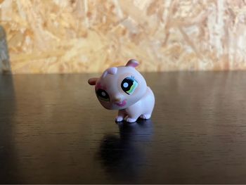 Idée cadeau 🎁 1 figurine Petshop LPS