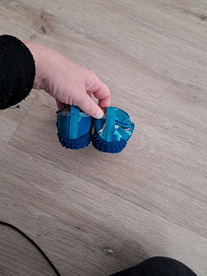 Chaussures d eau requin 20/21 - photo numéro 3