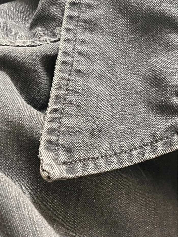 Chemise ou surchemise Levi’s taille S coupe ample oversized en jean gris / noir bleached délavé - photo numéro 14