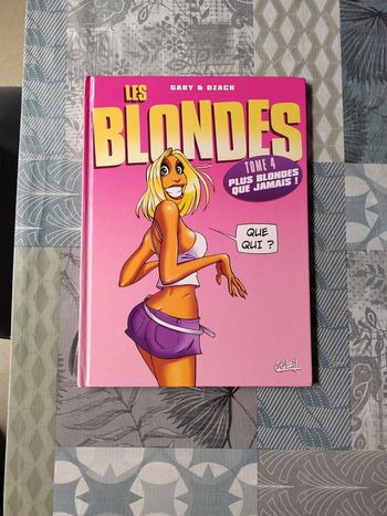 Livre BD Les Blondes Tome 4