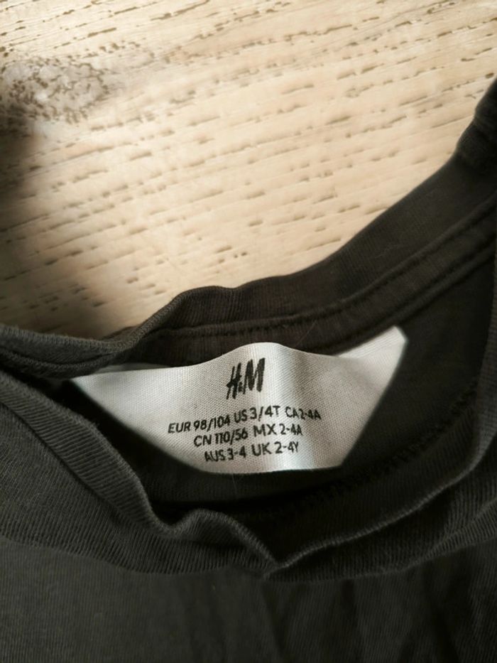 Tee shirt h&m 98/104 - photo numéro 3