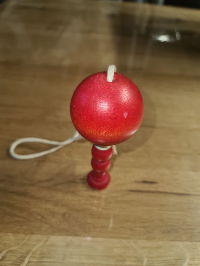 Bilboquet en bois petit model,