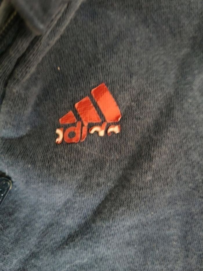 ​Survêtement Bébé Adidas 6-9 mois Bleu Marine Rouge 3 Bandes Tres Bonne Etat - photo numéro 2