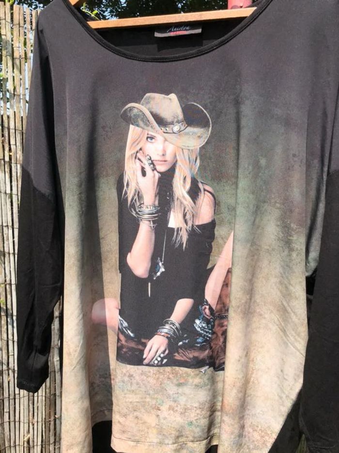 👚 Tunique longue noire avec imprimé femme cow-girl à manches longues  - 48/50 - photo numéro 13