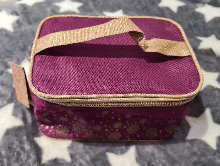 Joli Lot à fleurs aux tons mauves - photo numéro 12