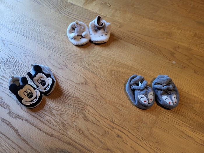 Lot chaussons naissance jusqu'à 9-12 mois