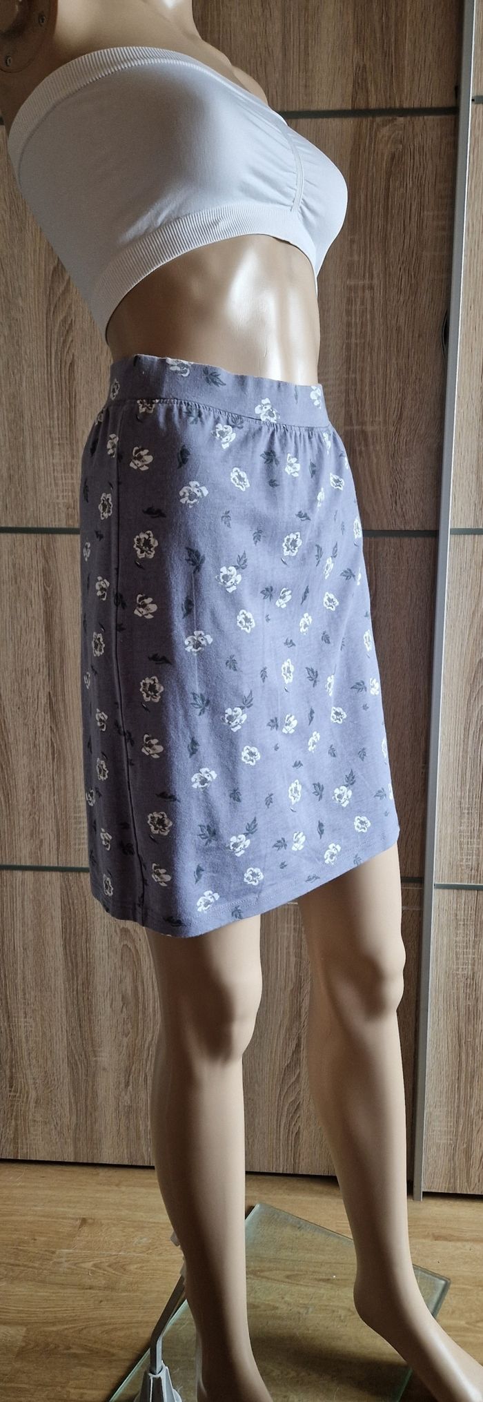 Jupe femme grise à fleurs 38/40 - photo numéro 9