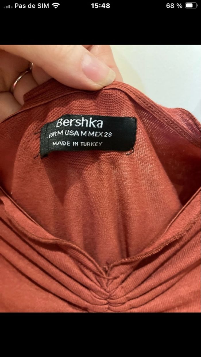 Top léger Bershka M beau décolleté comme neuf - photo numéro 2