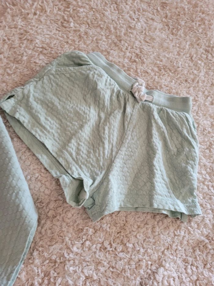Tee-shirts + short offert - photo numéro 4