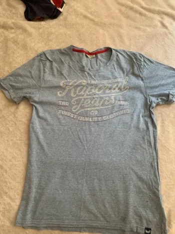 T-shirt bleu