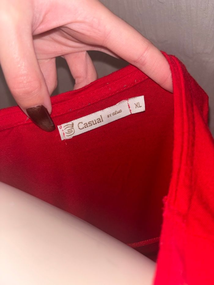 T shirt rouge - photo numéro 2