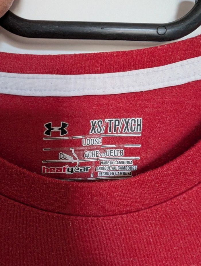 T shirt rouge homme under armour taille xs - photo numéro 2