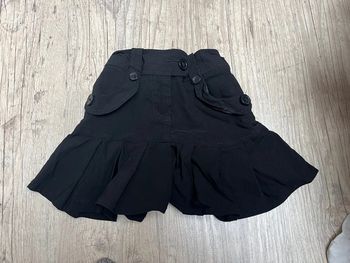 Jupe noire taille 8 ans