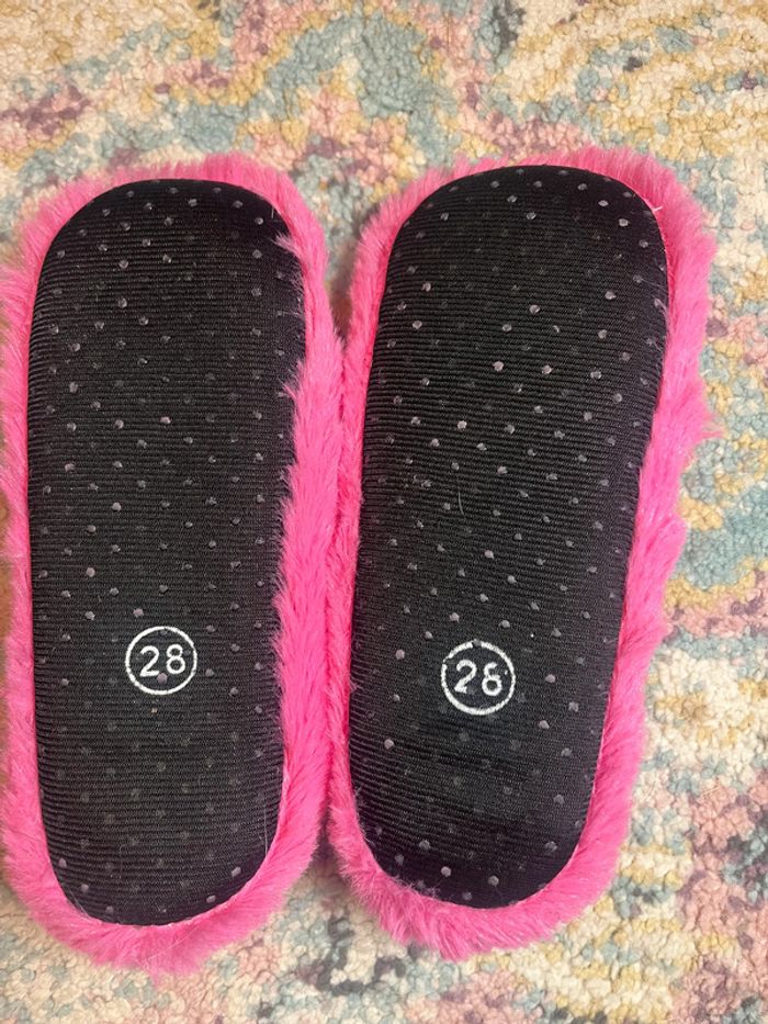 Slippers - photo numéro 2