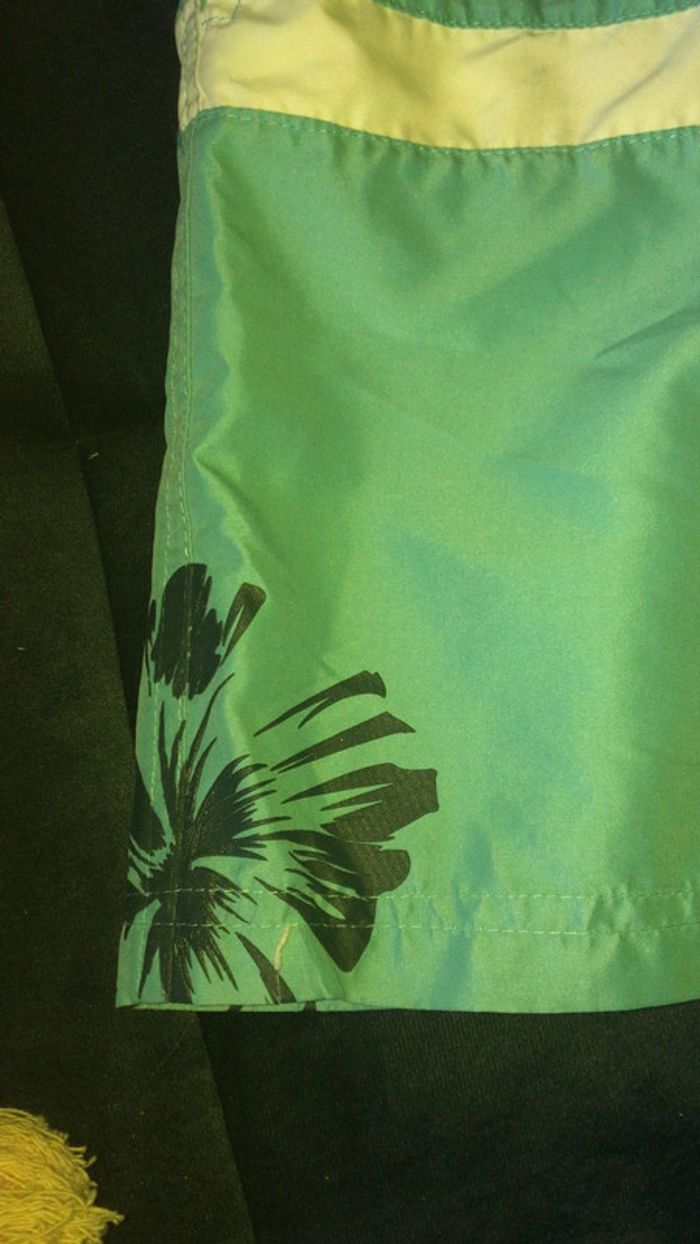 Fiers d être marseillais short de bain taille 12 an - photo numéro 3