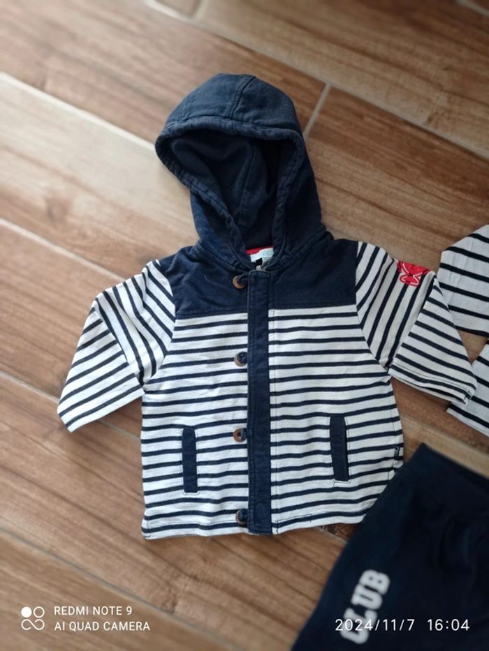 Ensemble 12 mois, bas jogging marine + marinière+ veste sweat a rayures - photo numéro 2